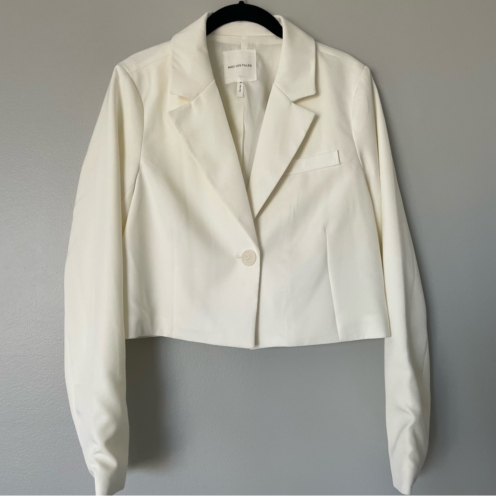 Avec Les Filles White Crepe Cropped Blazer - Picture 2 of 9